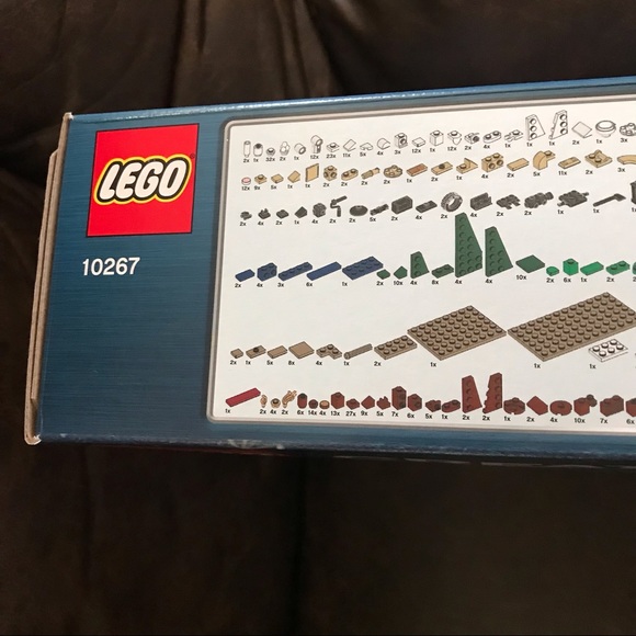 LEGO 10267 Gingerbread House 1477 pieces - NIB - Picture 6 of 15